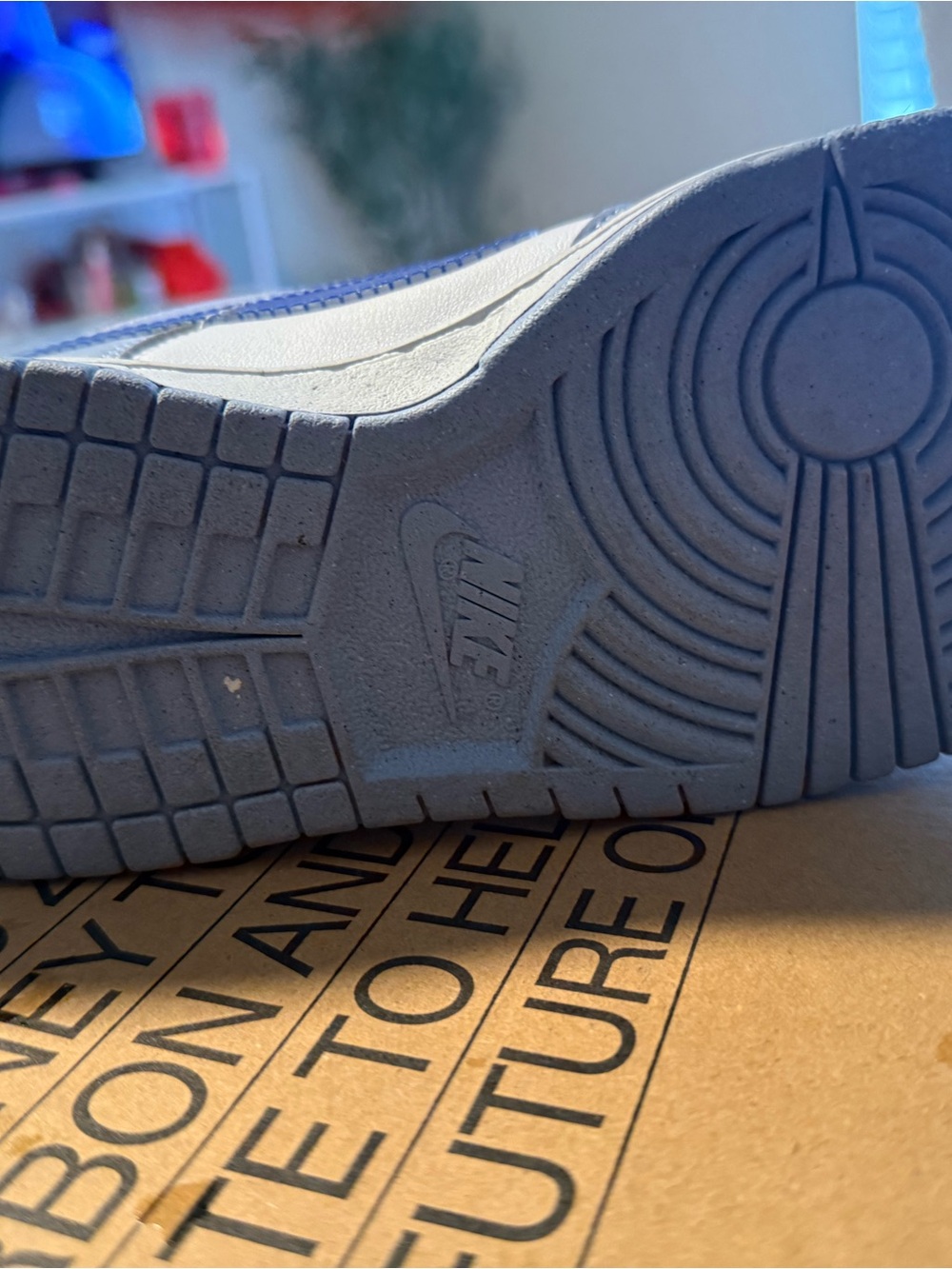 Nike Kids Low-Top Sneakers in Light Blue and White - Picture 5 of 8